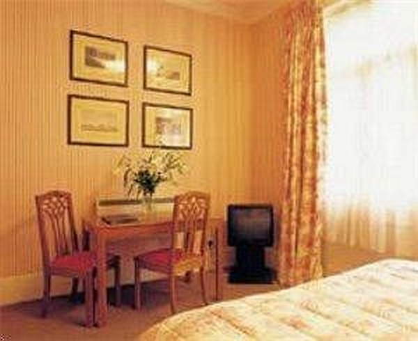 Astons Apartments London Bilik gambar