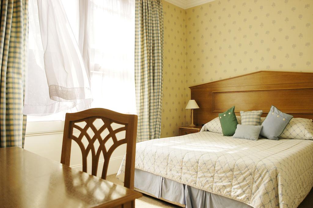 Astons Apartments London Bilik gambar