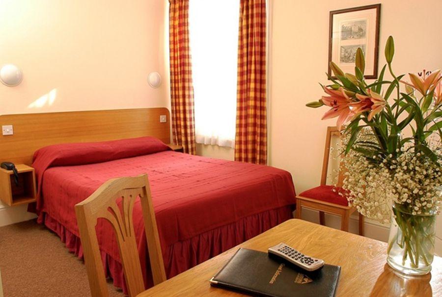 Astons Apartments London Bilik gambar