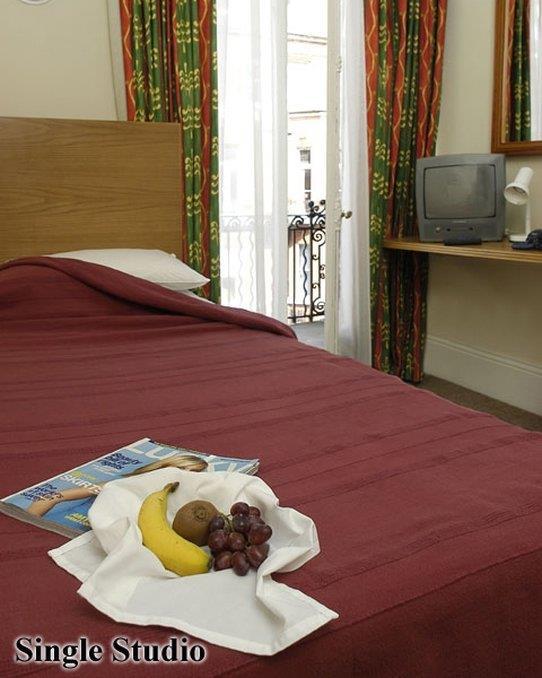 Astons Apartments London Bilik gambar